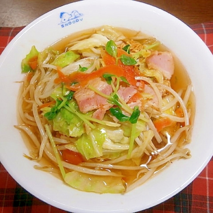 チキンラーメンの野菜炒めのせ